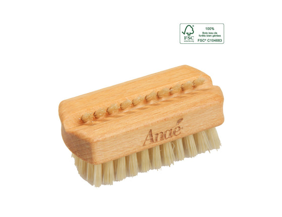 Brosse à ongles en bois