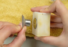 Porte-savon aimanté version ventouse